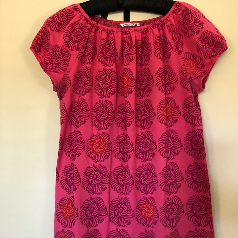 Cute cap sleeve Marimekko top